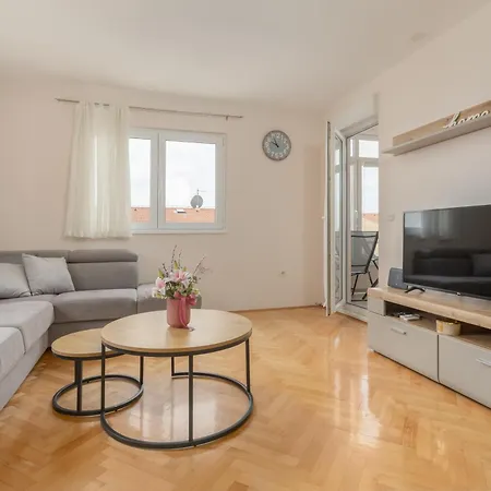 Appartement Cozy Orchid With Free Parking Makarska